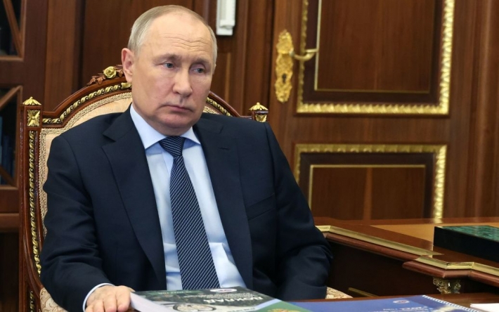 Путин заявил, что "Украины не было в истории человечества", потому что ему показали карту с Гетьманщиной
