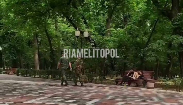 В Мелитополе военные рф оккупировали рынки, а вокруг города меняют тактику дислокации и пакуют вещи