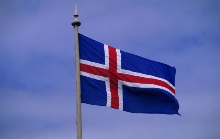 Исландия, не имея собственной армии, передала грузовики для ВСУ