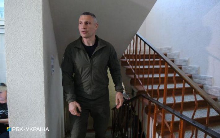 Закрытое укрытие поликлиники. Кличко просит отстранить главу Деснянского района