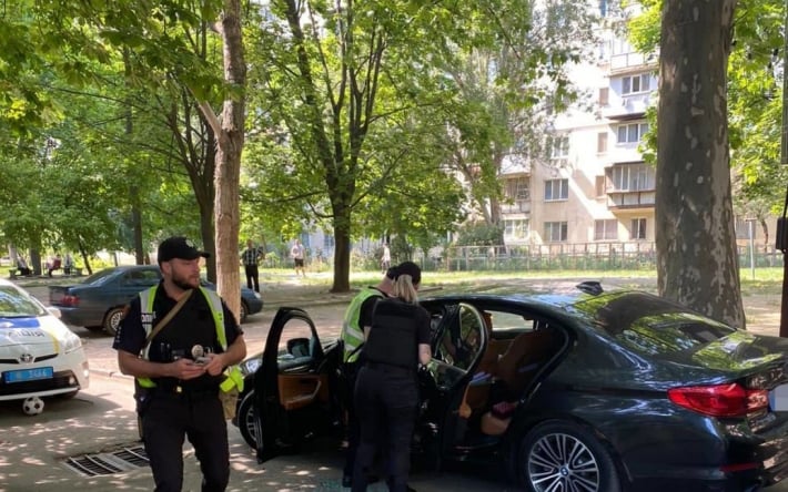 Загинули чоловік та жінка: поліція назвала причини смертельної стрілянини в Одесі