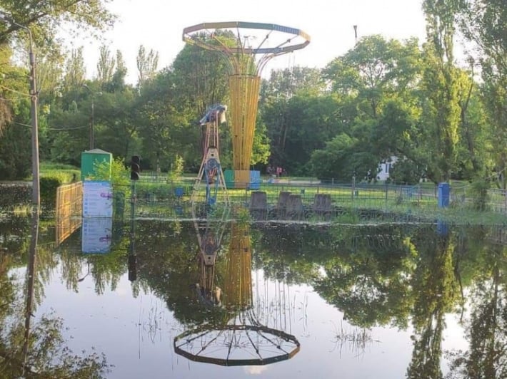 В Запорожье затопило центральный городской парк (фото)