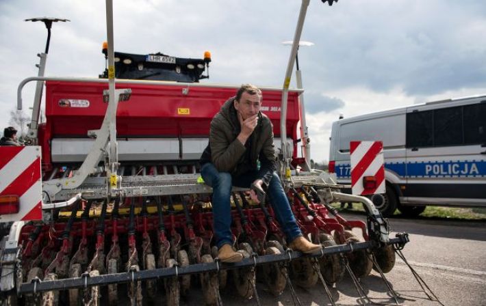 Польские фермеры заблокировали движение грузовиков на границе с Украиной