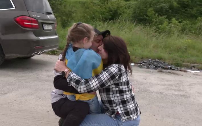Когда посадили, дочери было 7 месяцев, а сейчас 7 лет: в Украину вернулся политзаключенный Захтей