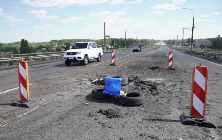 Появилось видео поврежденных Чонгарских мостов на границе с Крымом после "прилета"