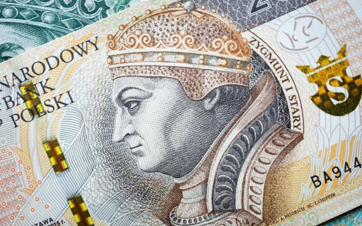 В Польше повысили минимальную зарплату: сколько будут зарабатывать украинцы за границей
