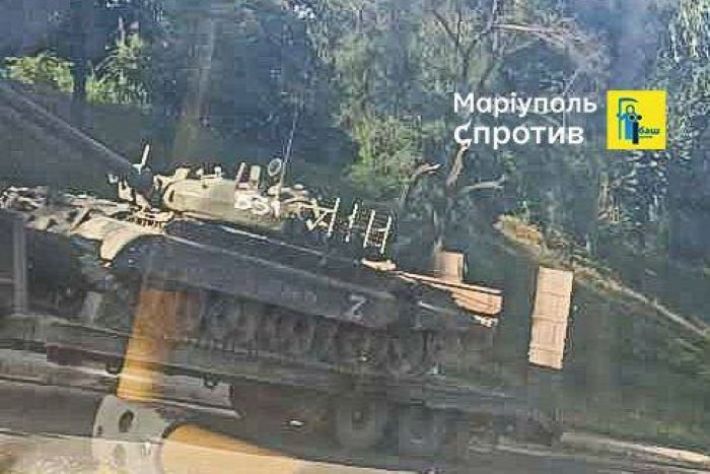 Оккупанты перебрасывают танки на Запорожское направление