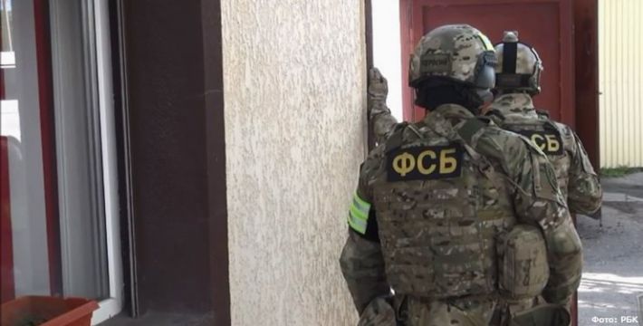 Окупанти використовують поліграф для допиту мелітопольців, які їдуть до Криму
