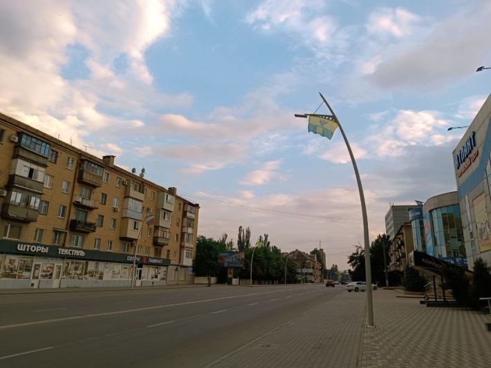 Думали, как лучше, получилось  - как всегда: оккупанты в Мелитополе ошиблись с флагом (фото)
