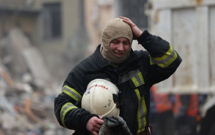 Войска РФ ударили по Николаеву: возник пожар в жилом доме, есть погибшие и раненые