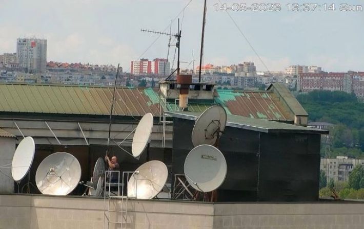 Разведка РФ следит за властью Молдовы с помощью антенн на крыше посольства, - расследование