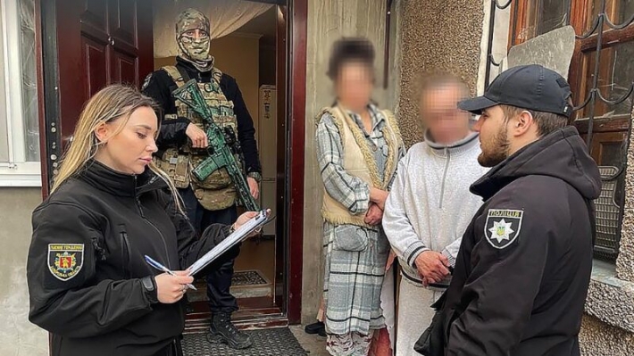 В Запорожье преступная группа помогала «уклонистам» выехать за границу