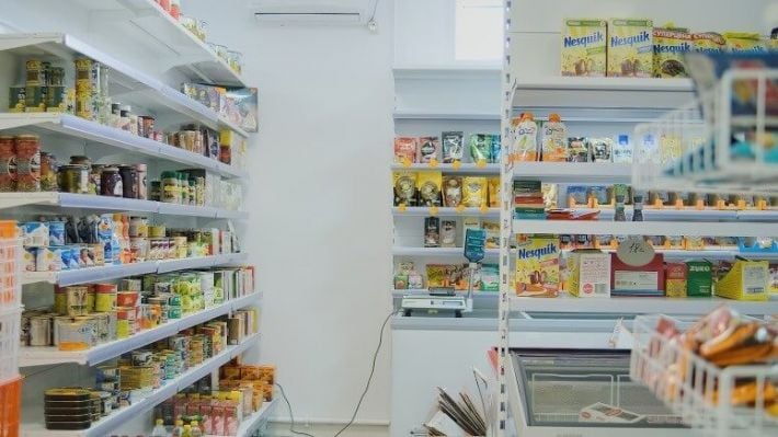 В продуктовых магазинах в Мелитополе торгуют просрочкой и "зрадой" (фото)