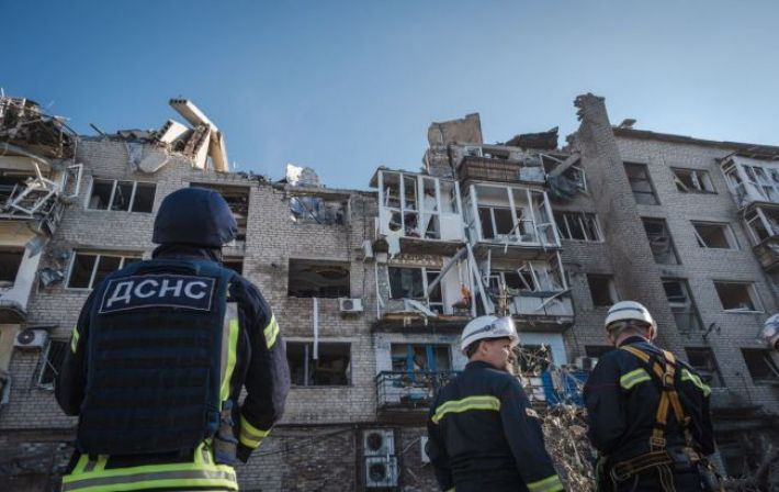 Місто у траурі. Що відомо про ситуацію в Покровську на другий день після атаки