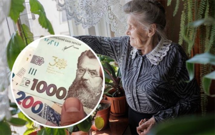Украинские беженцы в Польше могут получать гривневую пенсию: как перевести выплаты