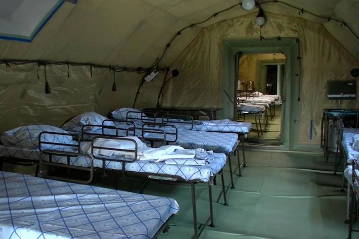 В Запорожской области оккупанты обустроили полевой госпиталь на частном подворье