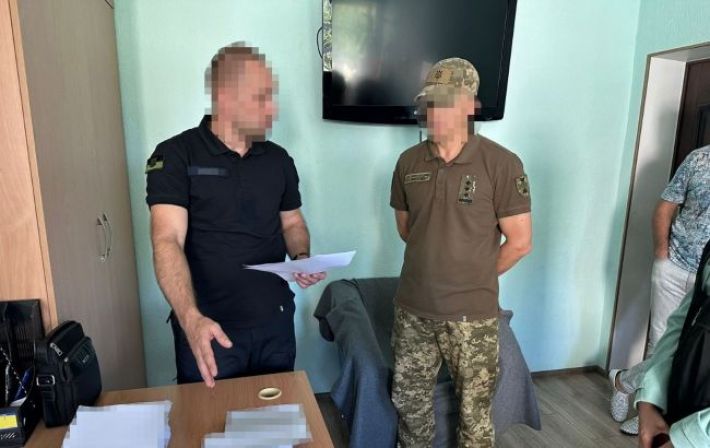 В Миколаївській області командир нараховував зарплати військовим, які не з'являлись на службу