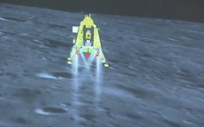 Где раньше оконфузилась РФ: на Луне высадилась индийская межпланетная станция "Чандраян-3"