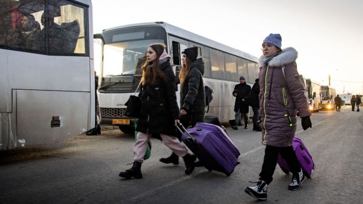 Оккупанты в Запорожской области хотят вернуть обратно принудительно эвакуированных людей