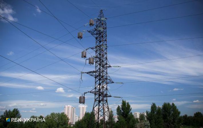 Брали електроенергію з Румунії та Польщі. В Україні новий рекорд споживання світла
