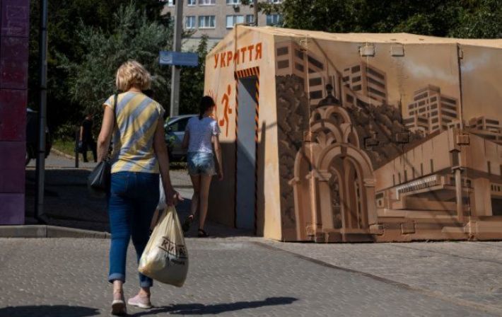 Укрытия в школах Киева будут доступны круглосуточно, но не для всех: кого не пустят