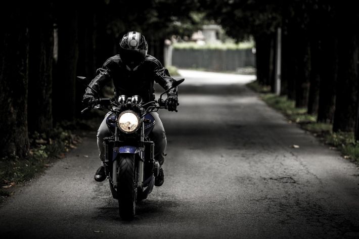 Покупка надежного мотоцикла дорожника