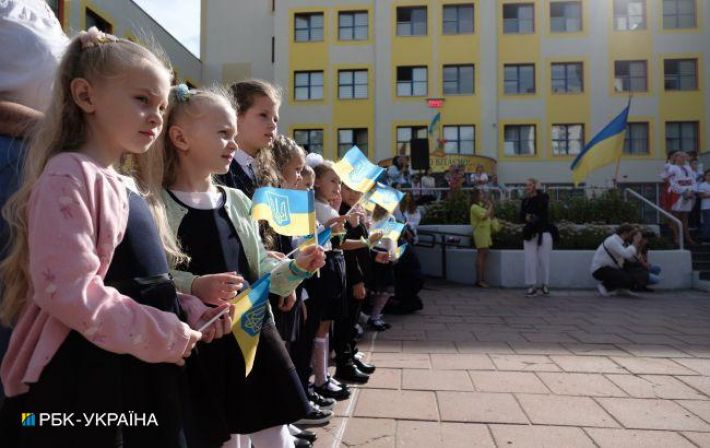 В Киеве "заминировали" все средние школы на День знаний