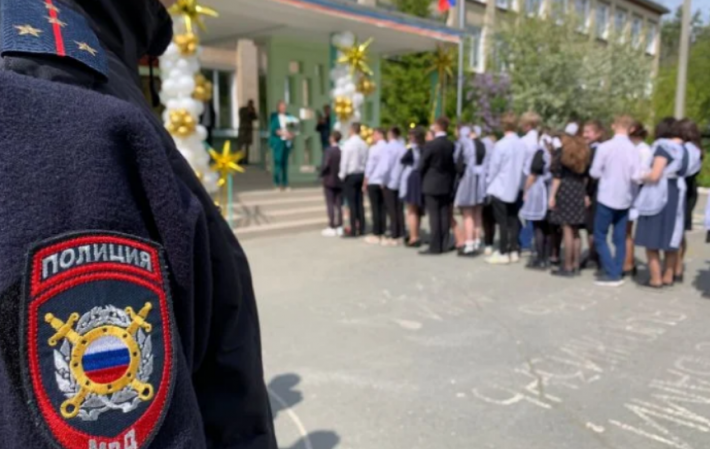 В Мелитополе школьники против русификации – пропаганде пришлось срочно принимать меры (фот, видео)