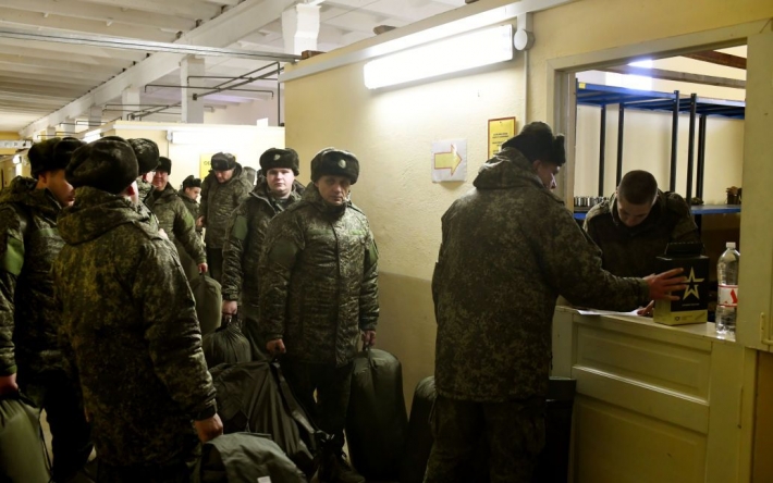 В России устраивают облавы на мигрантов, чтобы вручить им повестки — ISW
