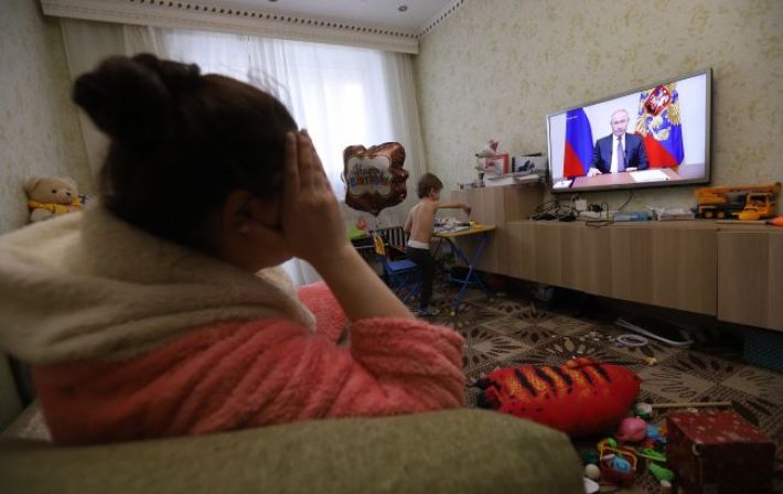Москва навязывает жителям Донбасса свой взгляд на войну, - британская разведка