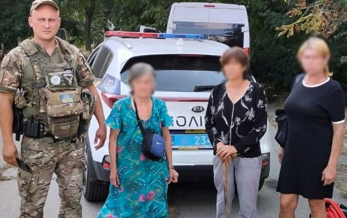 Из Павловки Запорожской области эвакуировали трех женщин