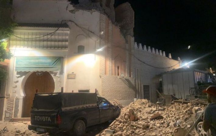 Число жертв землетрясения в Марокко превысило 1300 человек