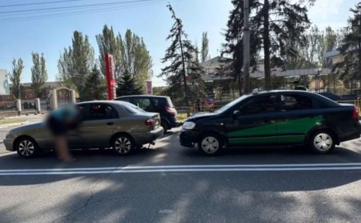 В центре Запорожья столкнулись два автомобиля