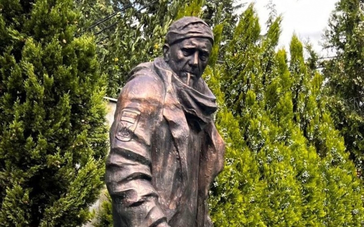 В Тбилиси установили памятник Герою Украины Александру Мациевскому