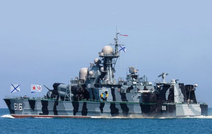 СБУ экспериментальным дроном подбила российский ракетный корабль 