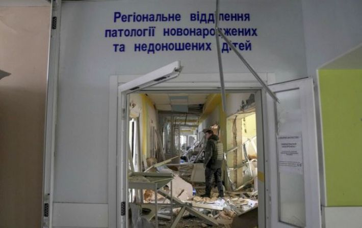В оккупированном Мариуполе россияне закрыли все детские отделения в больницах