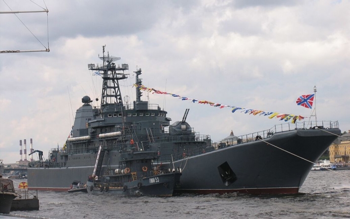 Удар по десантному кораблю и подлодке РФ в Севастополе: детали операции