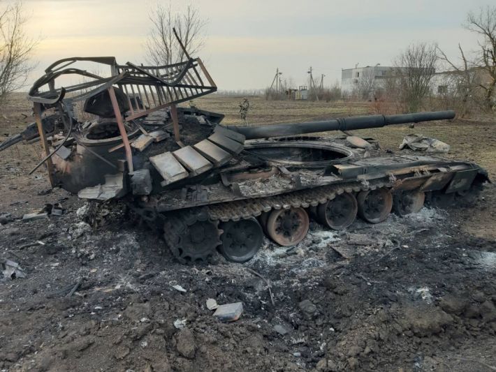 На Запорожском направлении украинские воины уничтожили вражеский танк Т-72