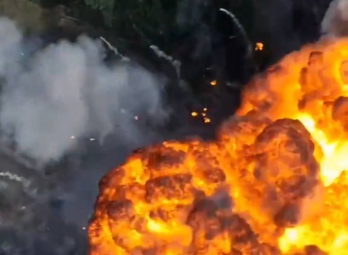 В Мелитополе прогремели мощные взрывы - рашисты заявили о прилете (фото)