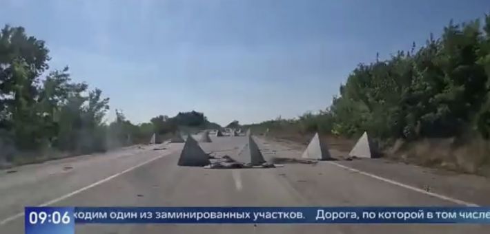 Смех и грех - оккупанты сняли блокбастер на дороге жизни под Мелитополем (видео)