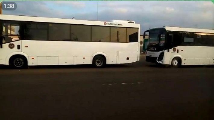 Через Мелитополь едут белые автобусы с закрытыми окнами, а в селах ФСБшники обыскивают своих вояк