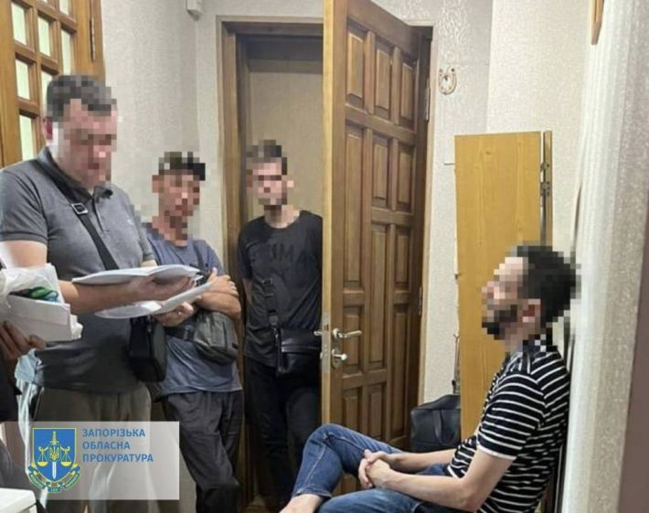 В Запорожье чиновника Госпродпотребслужбы подозревают во взятках на общую сумму миллион гривен (фото)
