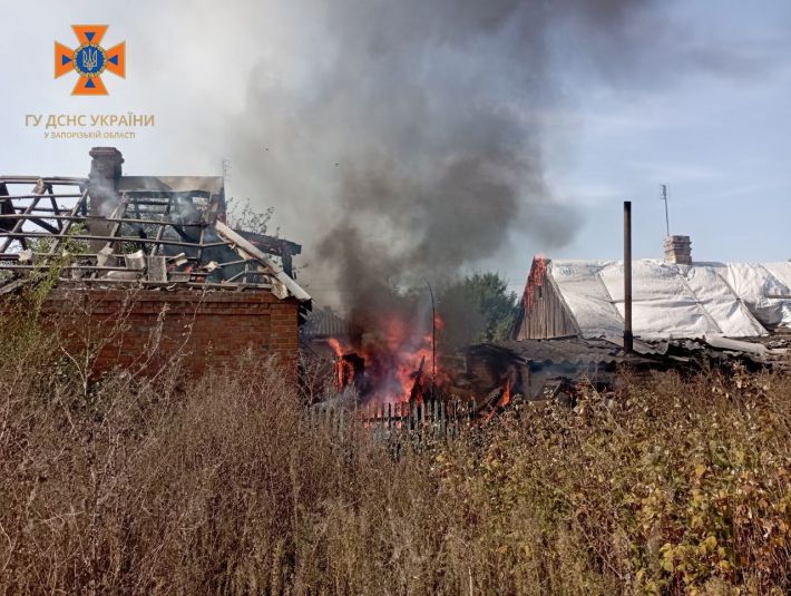 Через обстріли у Запорізькій області сталося дев’ять пожеж (фото)