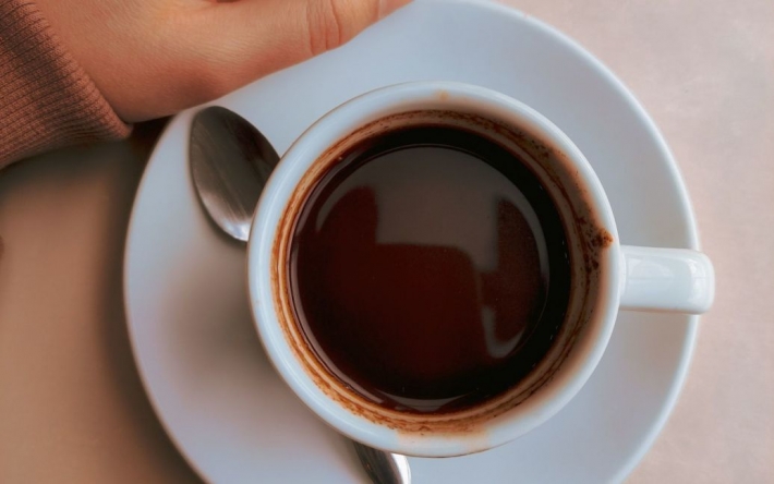 Скільки чашок кави можна пити на день: відповідь лікаря