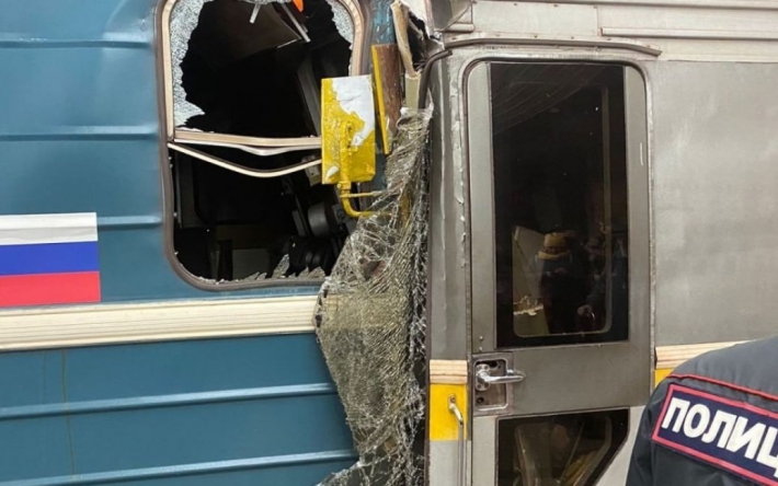 У Москві в метро зіткнулися потяги, є постраждалі – фото, відео