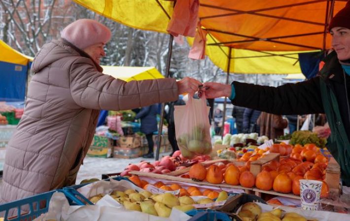 Цены на некоторые продукты упали на треть: что подешевело в Украине за последний месяц