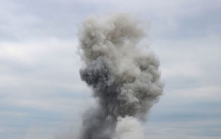 В Мелитополе прогремел взрыв, рашисты подняли в воздух самолеты (обновлено)