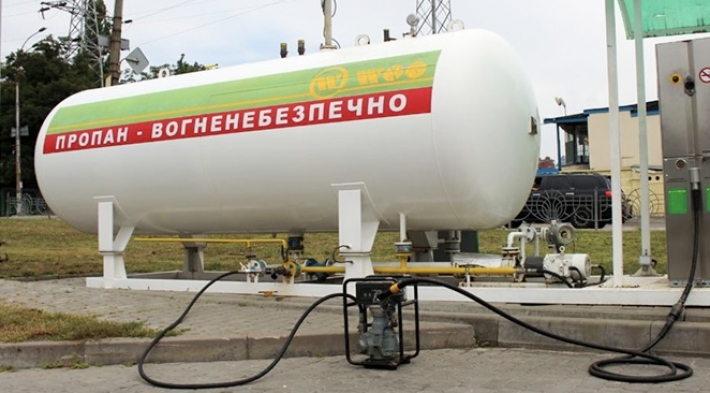 В оккупированном Бердянске на заправках исчез газ (видео)