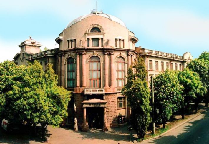 В Запорожском краеведческом музее украли миллионы гривен