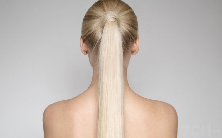Гениальный лайфхак: как собрать волосы в идеальный конский хвост без "петухов"